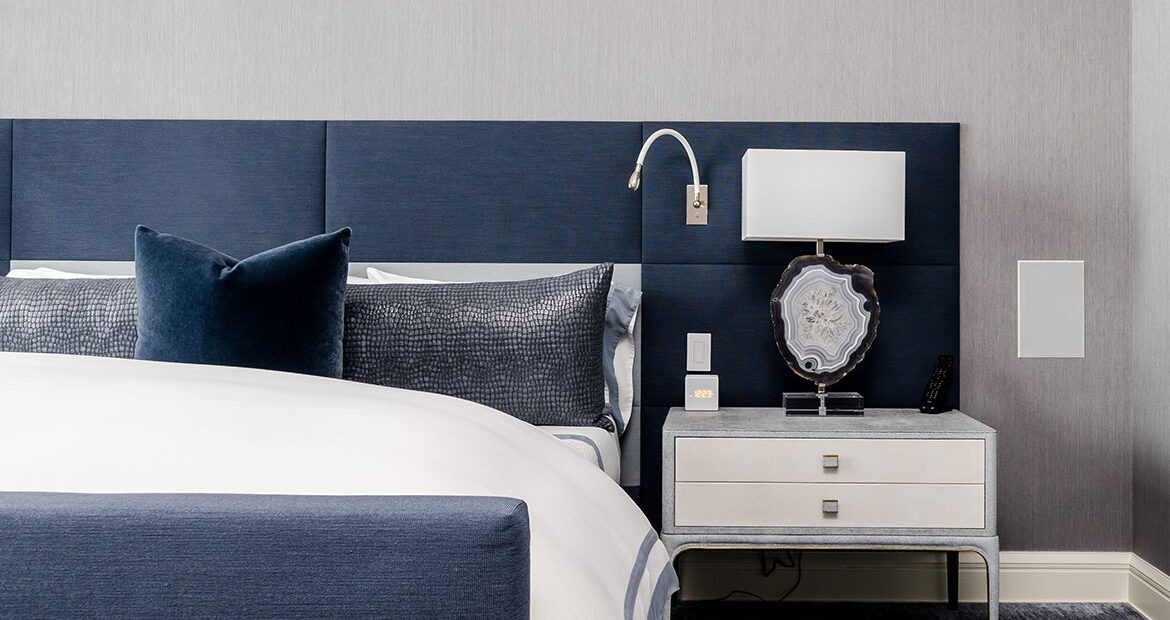 king-bed-room