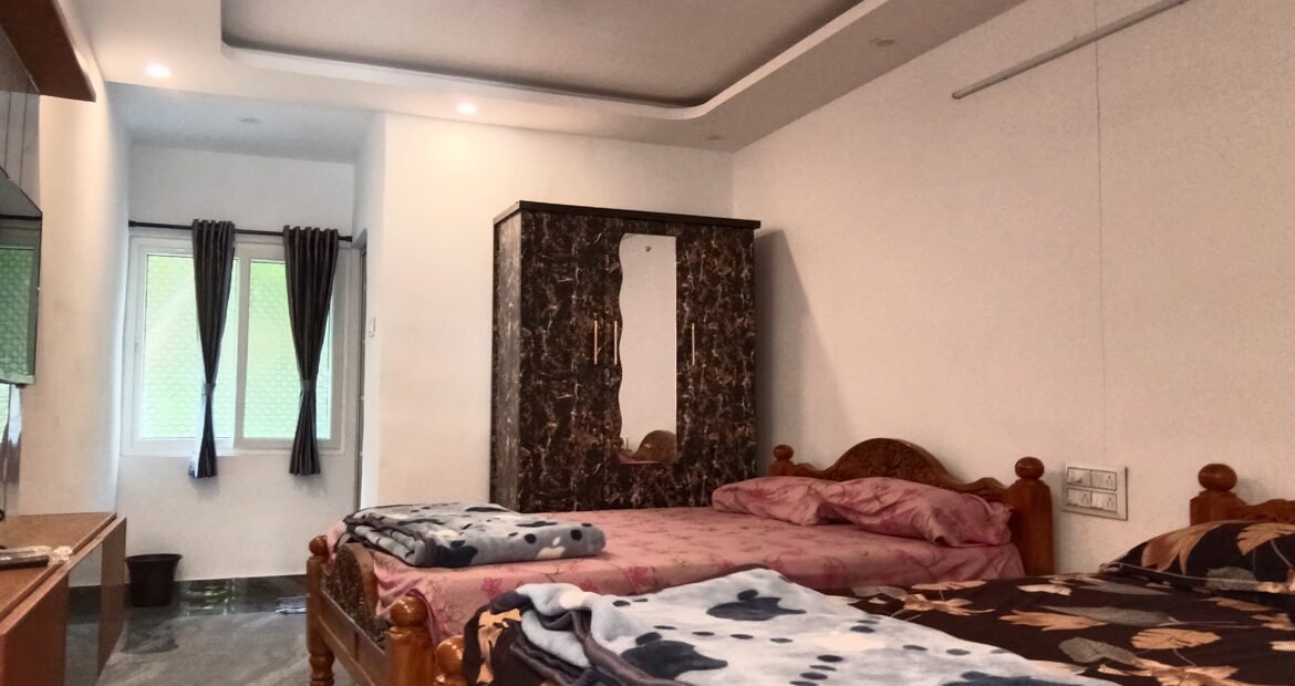 riverview-farmstay-resort-hotel-lodge-pollachi-anaimalai-family-room-1