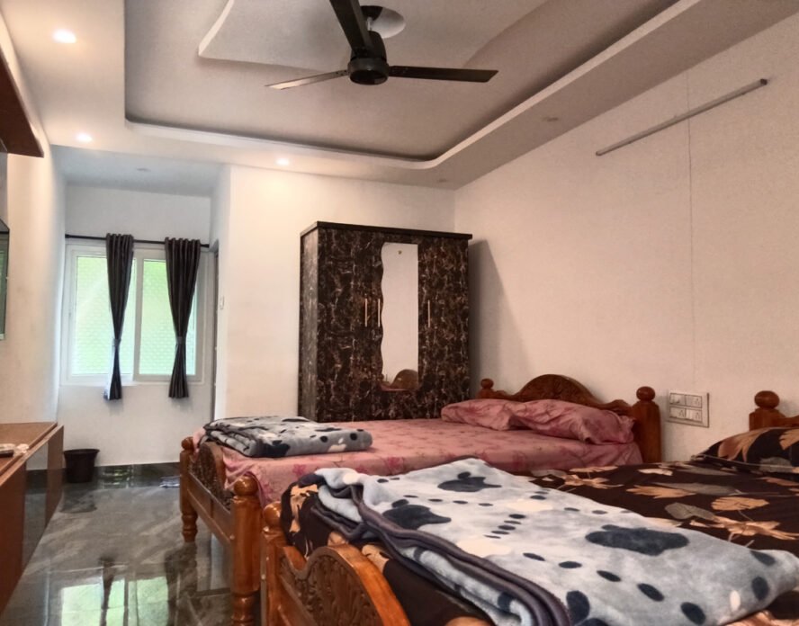 riverview-farmstay-resort-hotel-lodge-pollachi-anaimalai-family-room-1