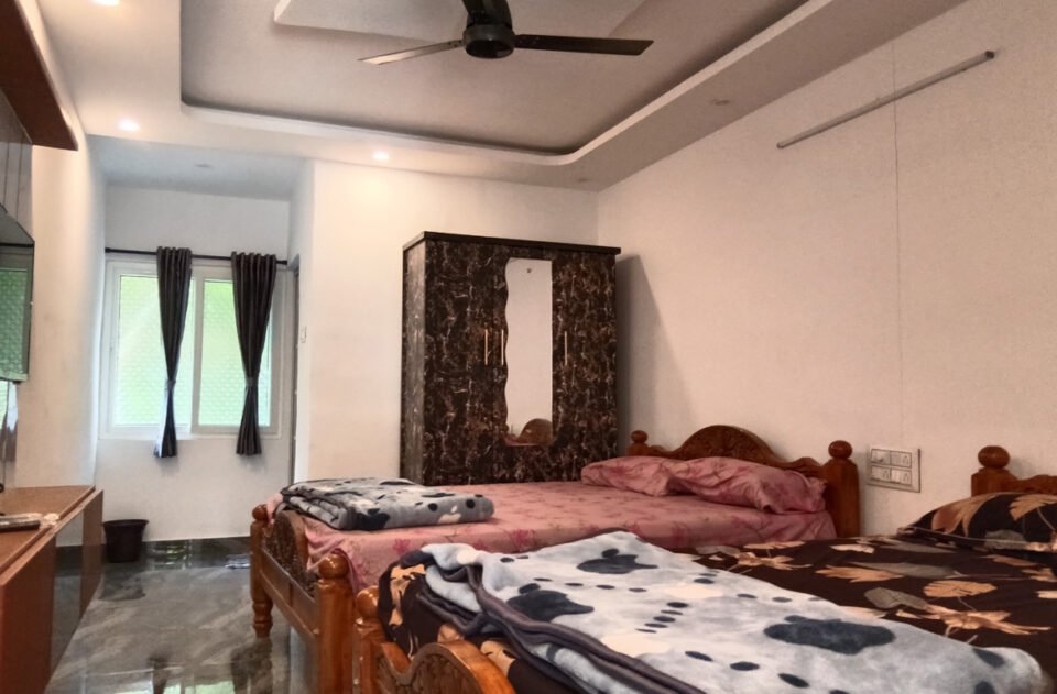 riverview-farmstay-resort-hotel-lodge-pollachi-anaimalai-family-room-1