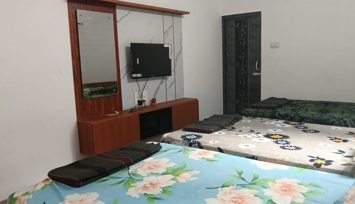 riverview-farmstay-resort-hotel-lodge-pollachi-anaimalai-family-room-10
