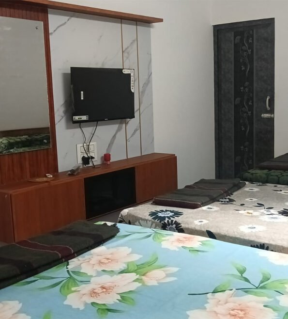 riverview-farmstay-resort-hotel-lodge-pollachi-anaimalai-family-room-10