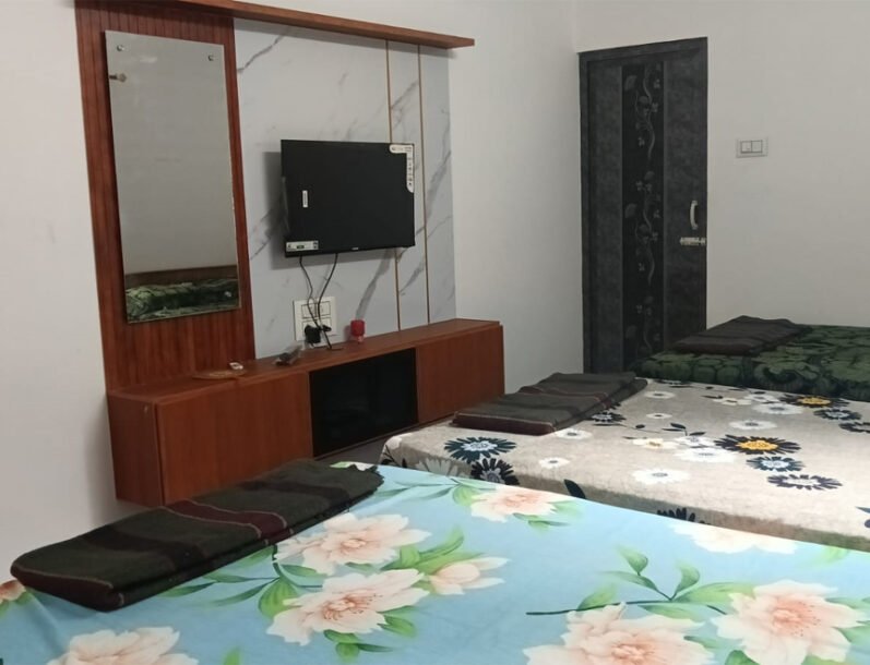 riverview-farmstay-resort-hotel-lodge-pollachi-anaimalai-family-room-10