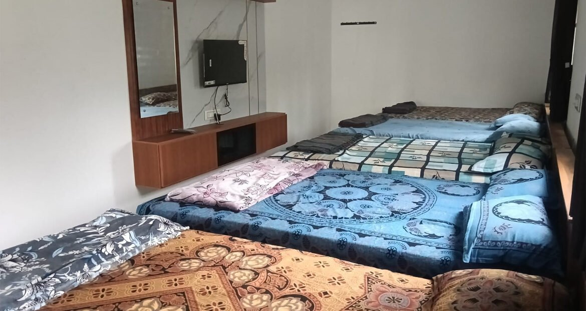 riverview-farmstay-resort-hotel-lodge-pollachi-anaimalai-family-room-11