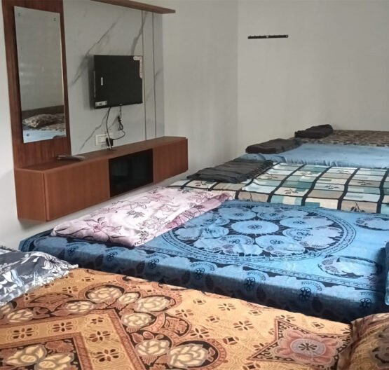 riverview-farmstay-resort-hotel-lodge-pollachi-anaimalai-family-room-11