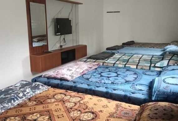 riverview-farmstay-resort-hotel-lodge-pollachi-anaimalai-family-room-11