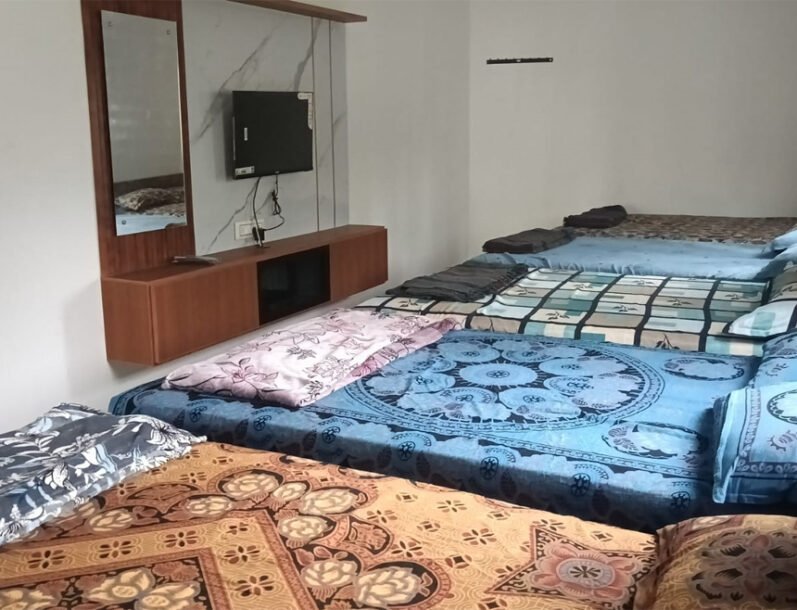 riverview-farmstay-resort-hotel-lodge-pollachi-anaimalai-family-room-11