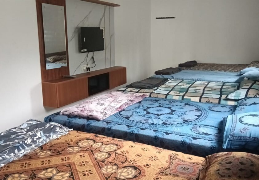 riverview-farmstay-resort-hotel-lodge-pollachi-anaimalai-family-room-11