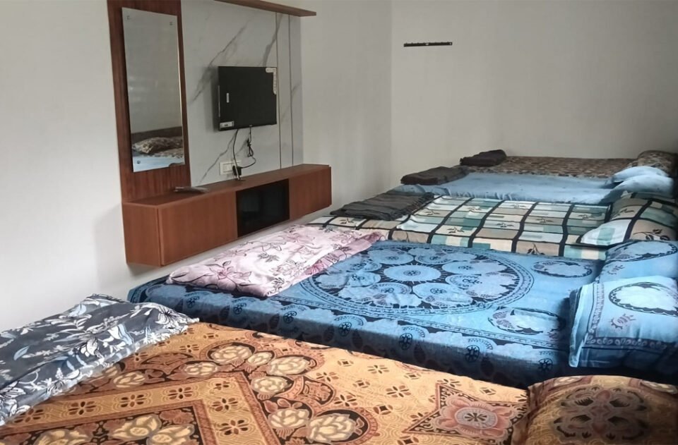 riverview-farmstay-resort-hotel-lodge-pollachi-anaimalai-family-room-11